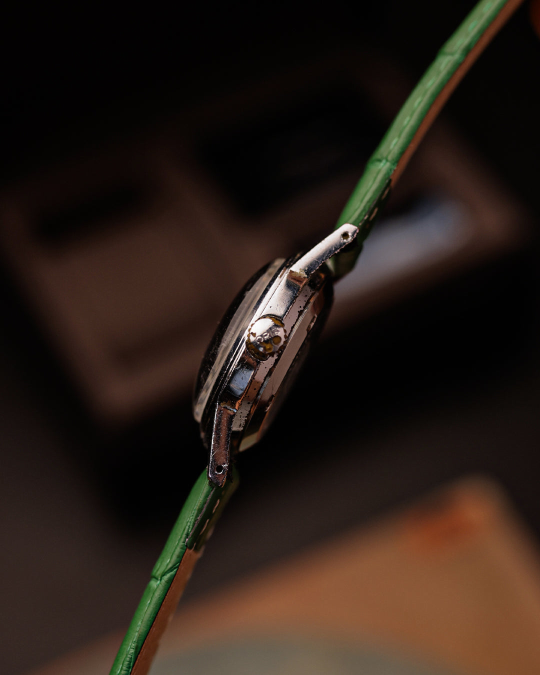 Oris Waterproof Anti-Shock — Green Strap [33mm] Manual