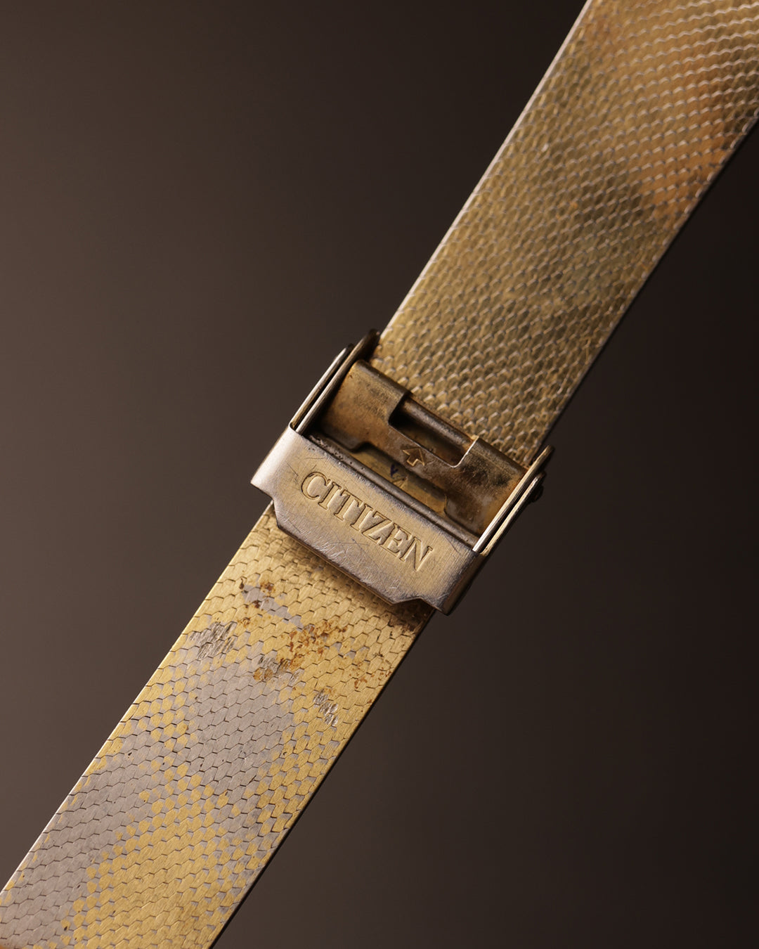 Citizen Quartz Vintage Dress Watch – Gold Mesh, Diamond Markers (1980s) [27x31mm]
