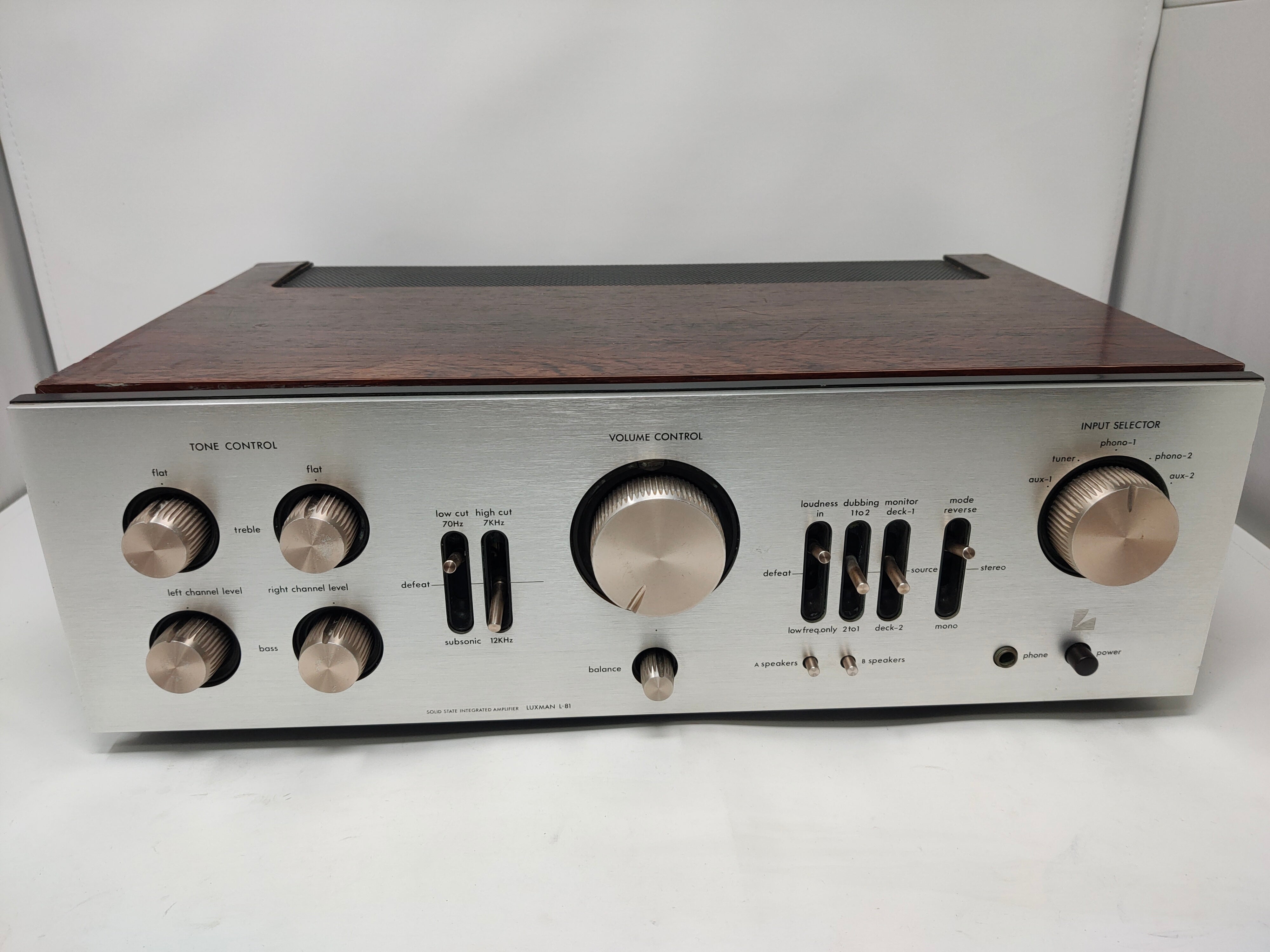 LUXMAN L-81
