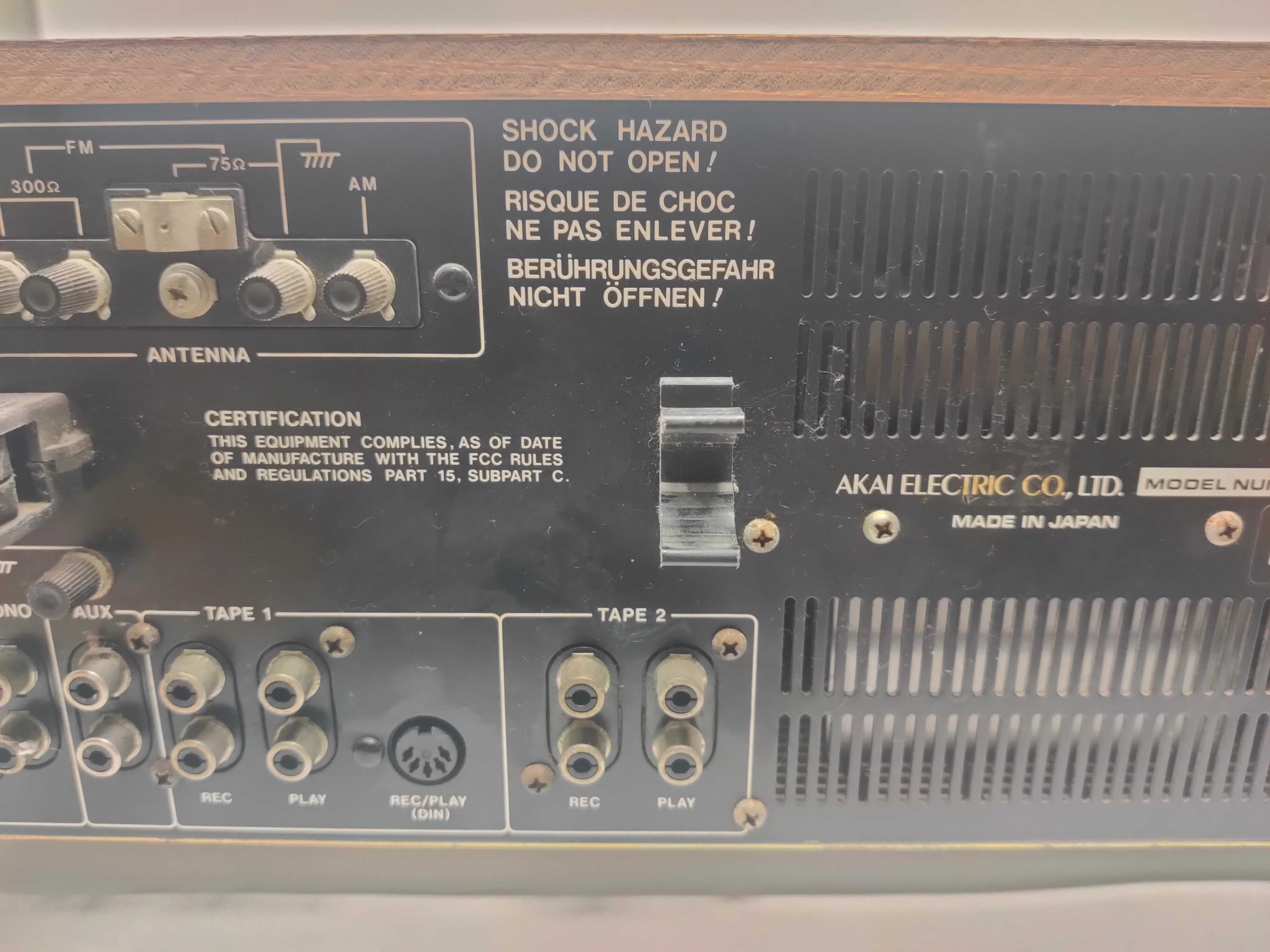 AKAI AA 1175 Receiver