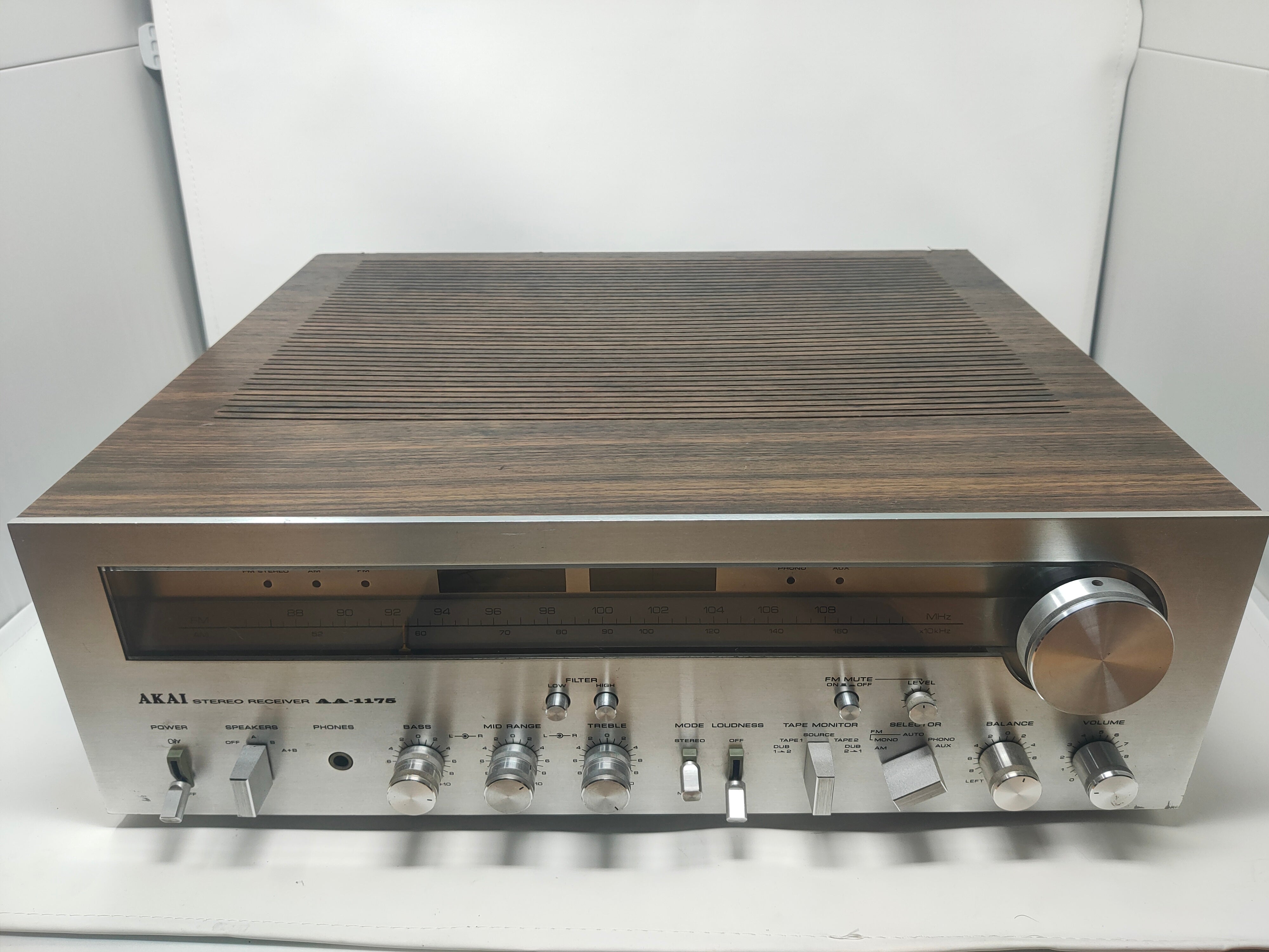 AKAI AA 1175 Receiver