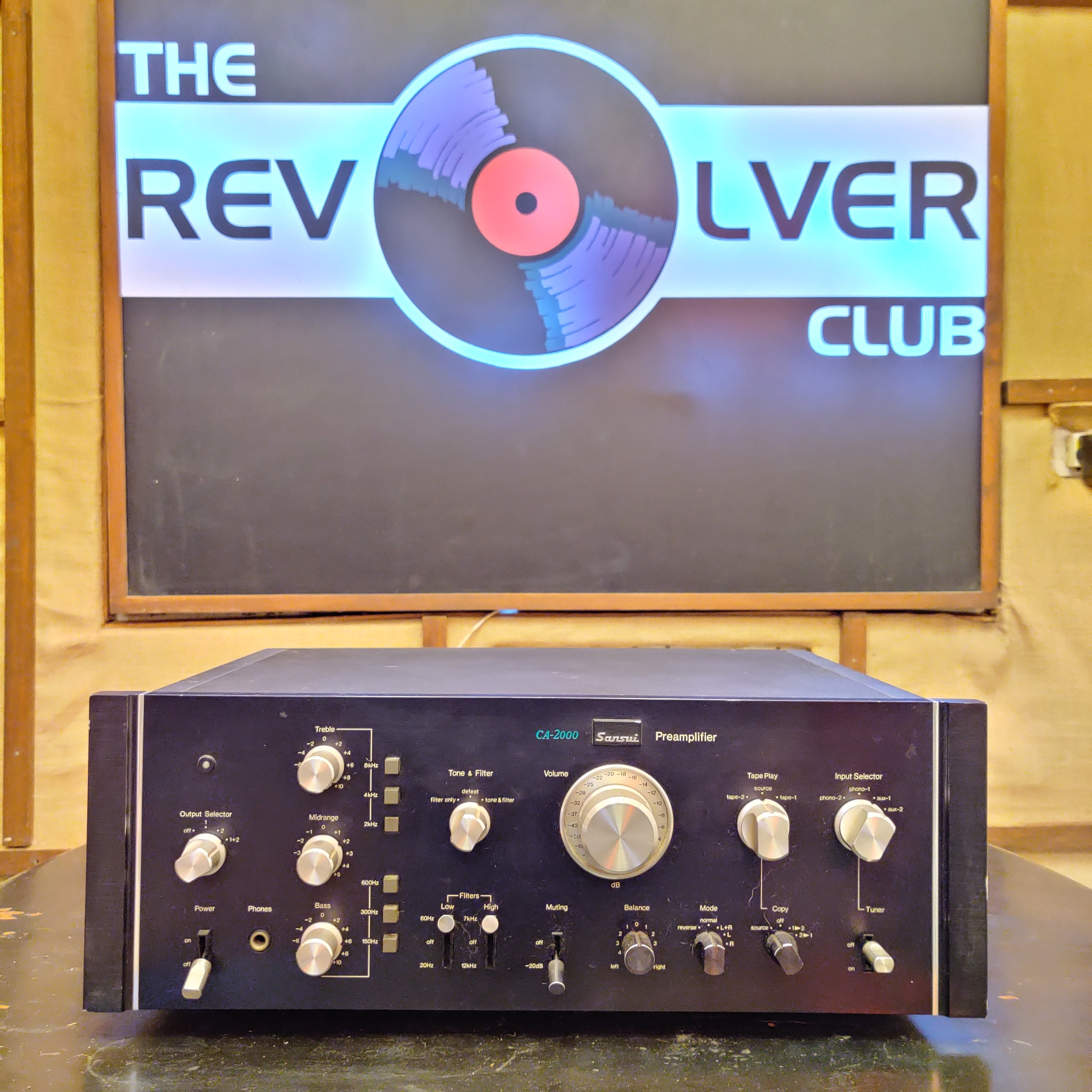 Sansui BA-2000 Power Amplifier (Slightly Used) & Sansui CA-2000 Pre-Amplifier (110 V) (Mint Condition) - Pre-Owned