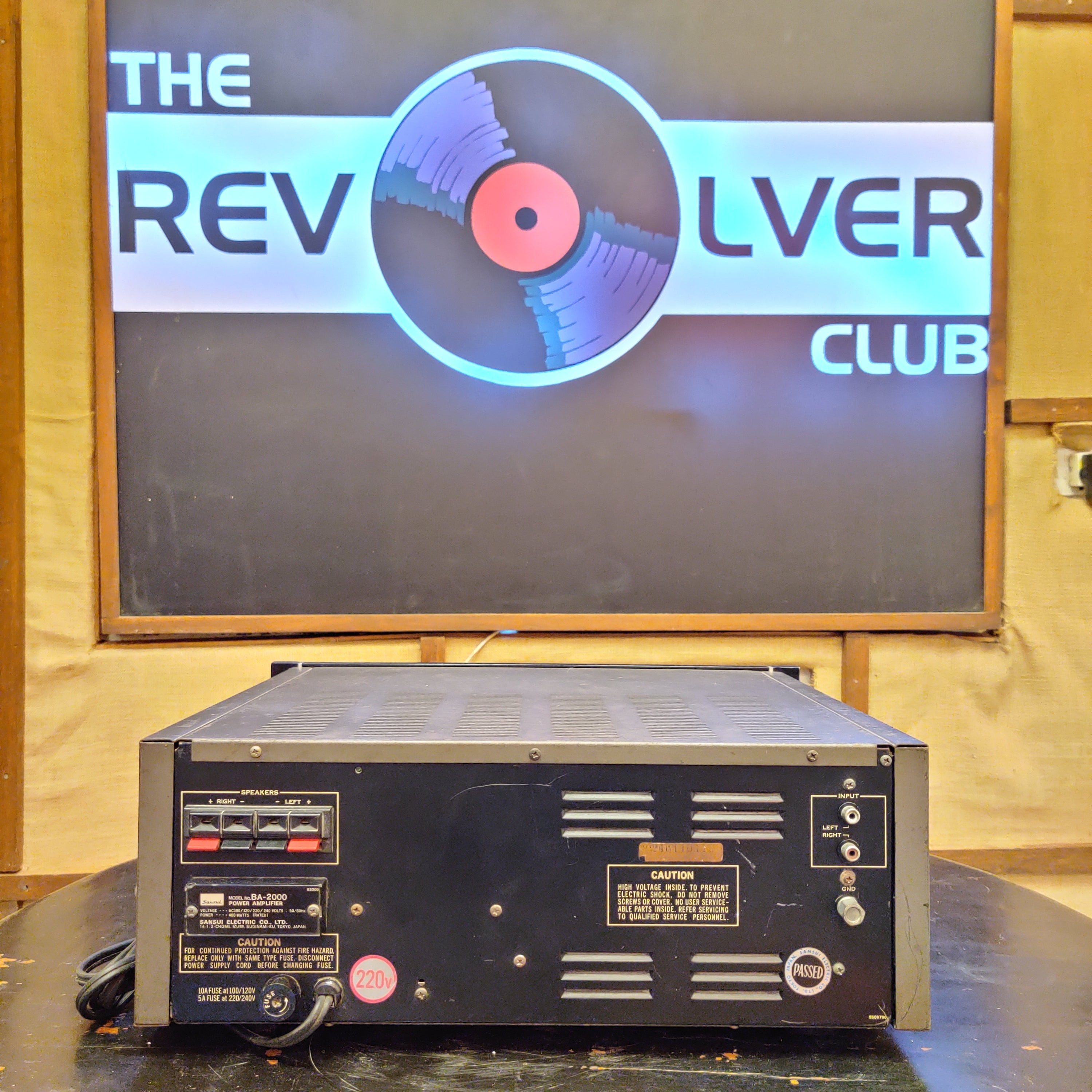 Sansui BA-2000 Power Amplifier (Slightly Used) & Sansui CA-2000 Pre-Amplifier (110 V) (Mint Condition) - Pre-Owned