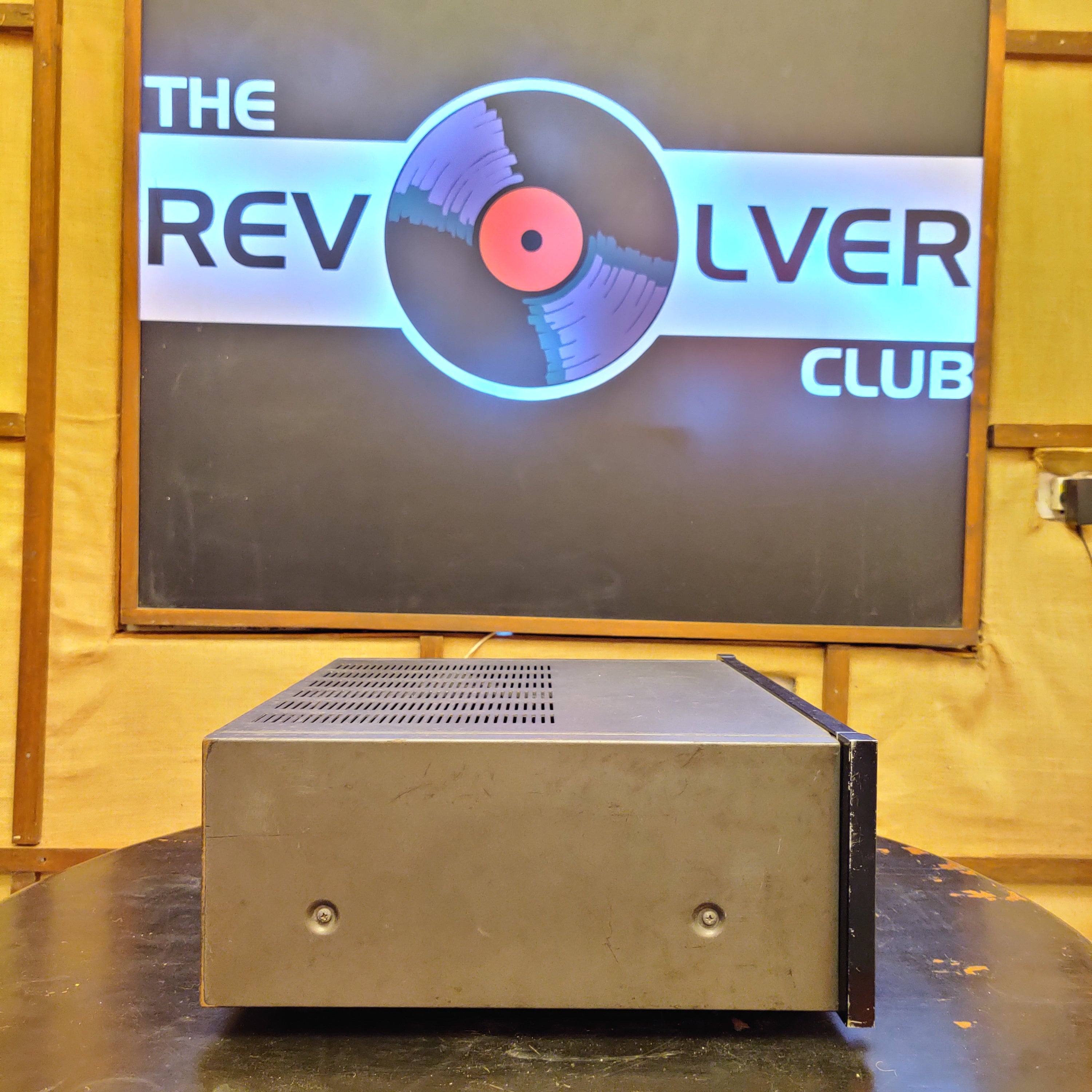 Sansui BA-2000 Power Amplifier (Slightly Used) & Sansui CA-2000 Pre-Amplifier (110 V) (Mint Condition) - Pre-Owned