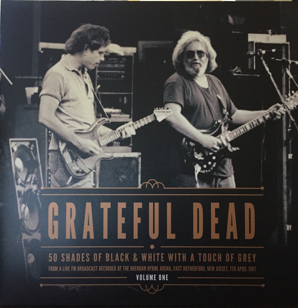 The Grateful Dead – 50 Shades of Black & White With a Touch of Grey (Volume 1) (Arrives in 4 days)